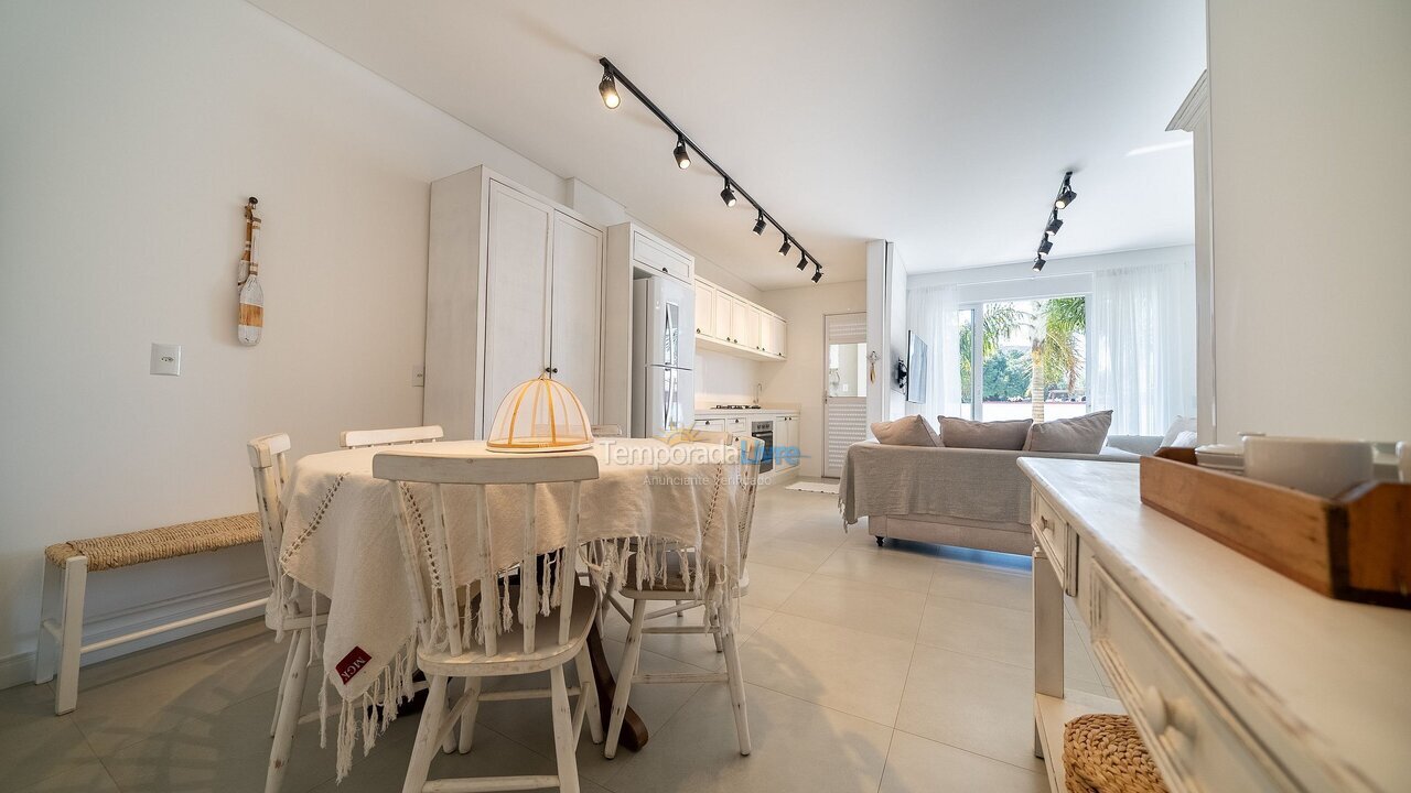 Apartment for vacation rental in Bombinhas (Mariscal)