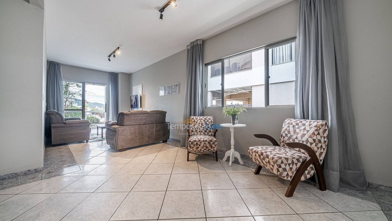 Apartamento para aluguel de temporada em Bombinhas (Canto Grande)