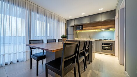 255 - Cobertura com 03 suítes e Piscina Bombas