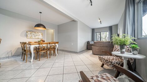 093 - Apartamento com 03 quartos em Canto Grande!