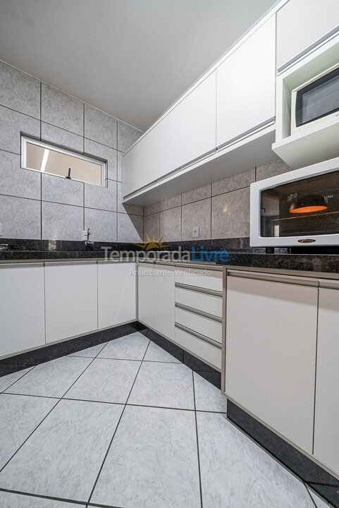 Apartamento para aluguel de temporada em Bombinhas (Canto Grande)