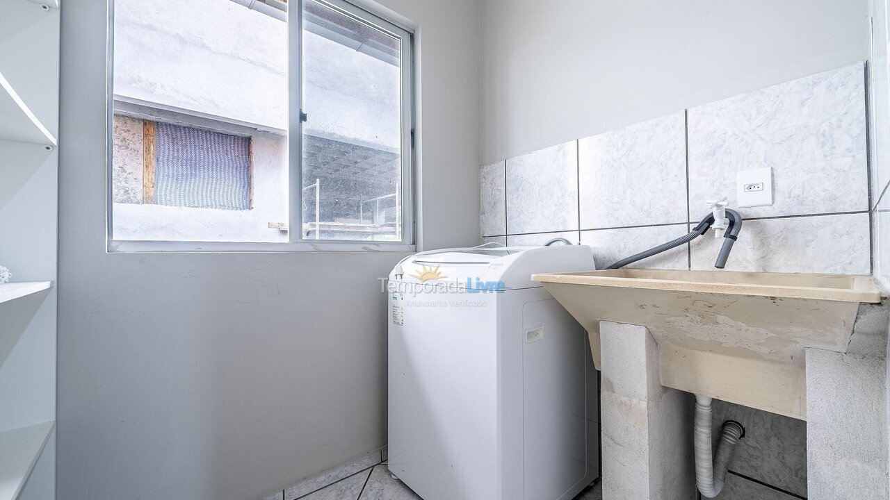 Apartamento para aluguel de temporada em Bombinhas (Canto Grande)