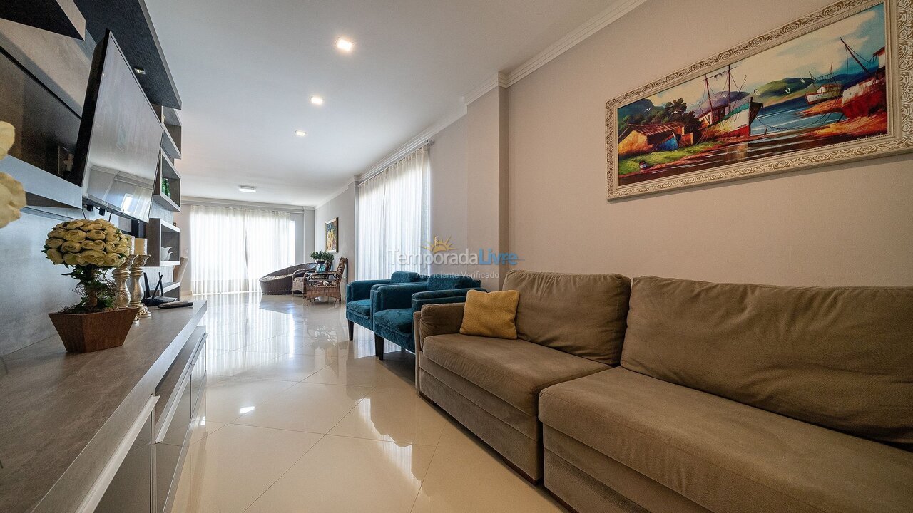 Apartment for vacation rental in Bombinhas (Praia de Bombas)