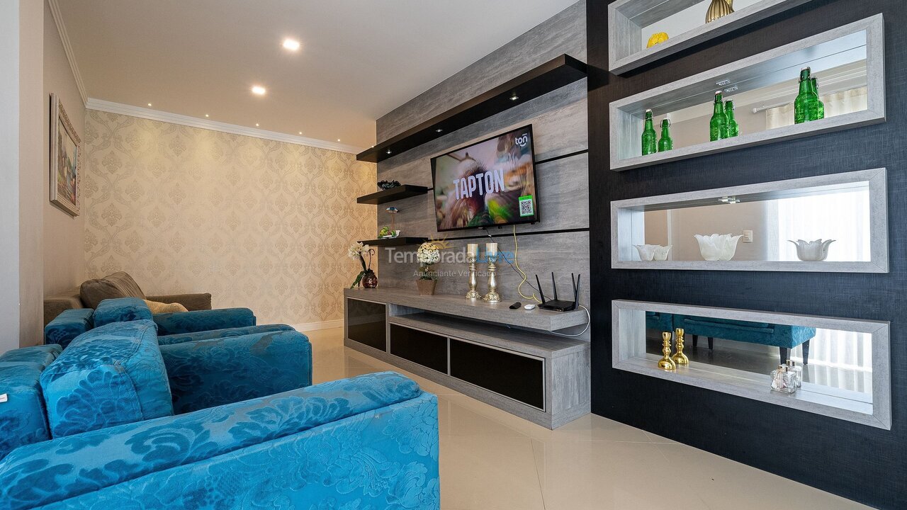 Apartment for vacation rental in Bombinhas (Praia de Bombas)