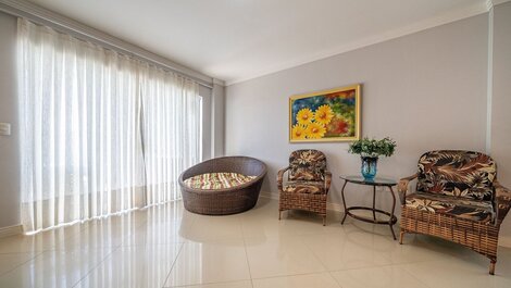 323 - Penthouse with 03 bedrooms and Jacuzzi, just 100m from...