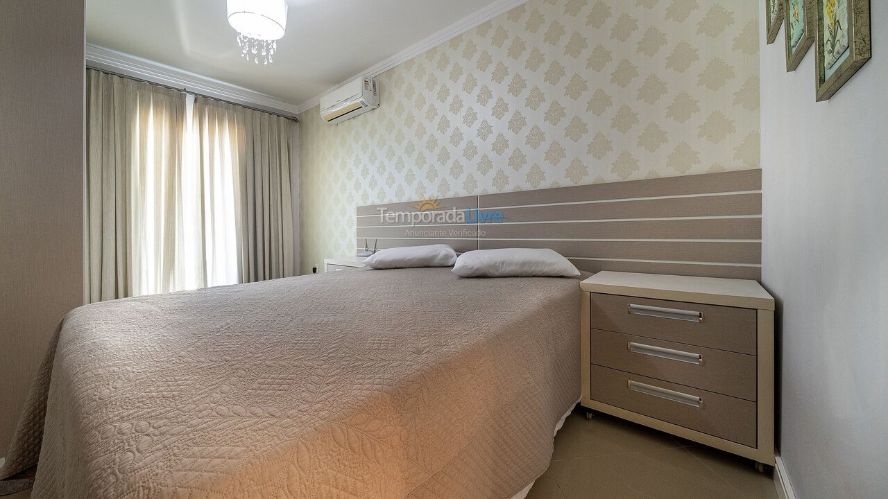 Apartment for vacation rental in Bombinhas (Praia de Bombas)