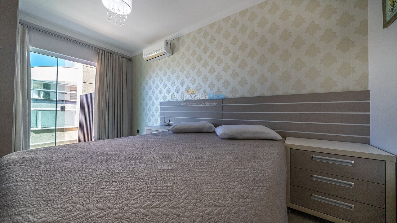 Apartment for vacation rental in Bombinhas (Praia de Bombas)