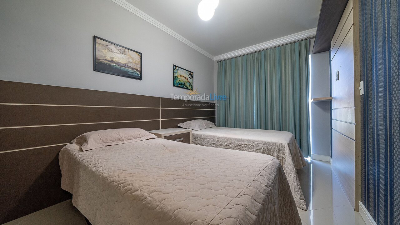 Apartment for vacation rental in Bombinhas (Praia de Bombas)