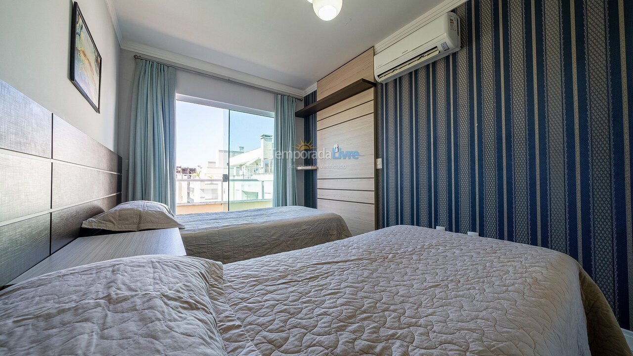 Apartment for vacation rental in Bombinhas (Praia de Bombas)