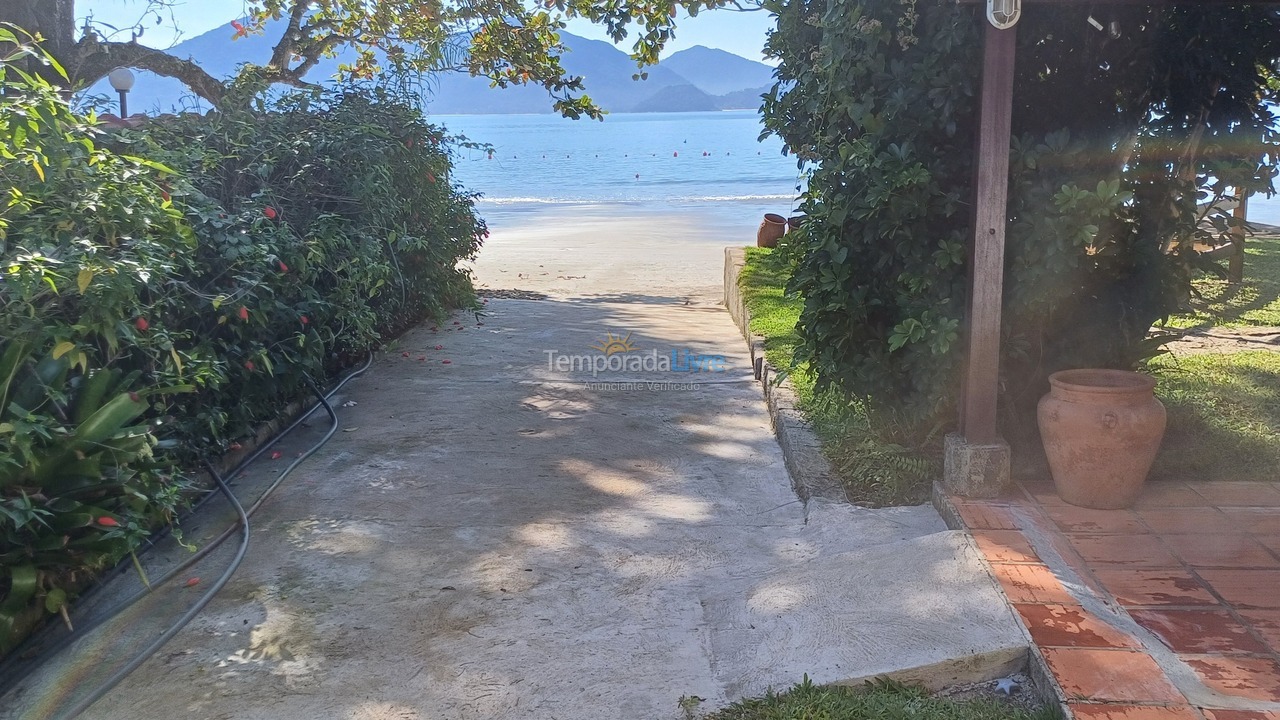 Casa para aluguel de temporada em Ubatuba (Praia da Fortaleza)