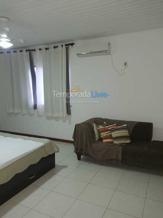 Casa para alquiler de vacaciones em Camaçari (Praia de Guarajuba)