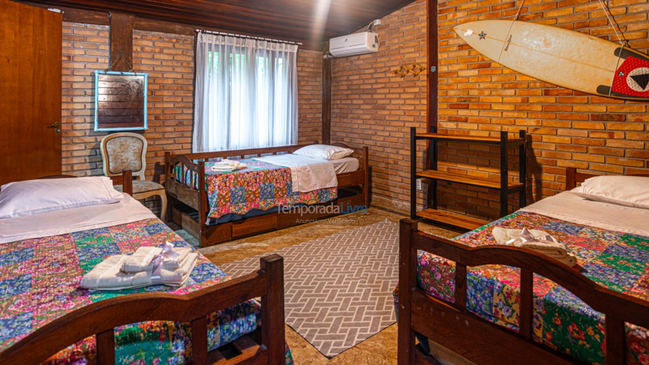 House for vacation rental in São Sebastião (Camburi)