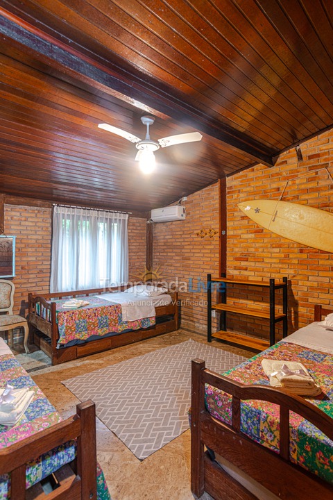 House for vacation rental in São Sebastião (Camburi)