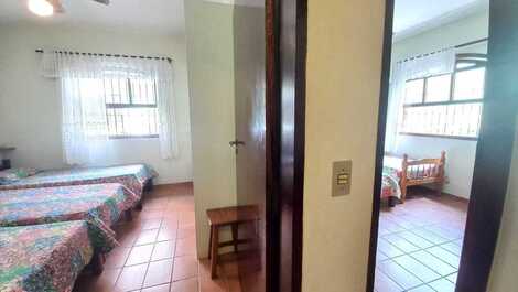 Casa térrea no Itagua perto do Restaurante Raizes