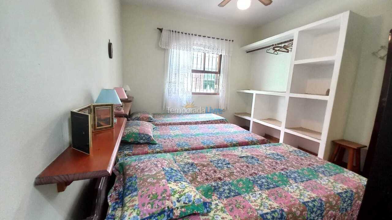 Casa para aluguel de temporada em Ubatuba (Itaguá)