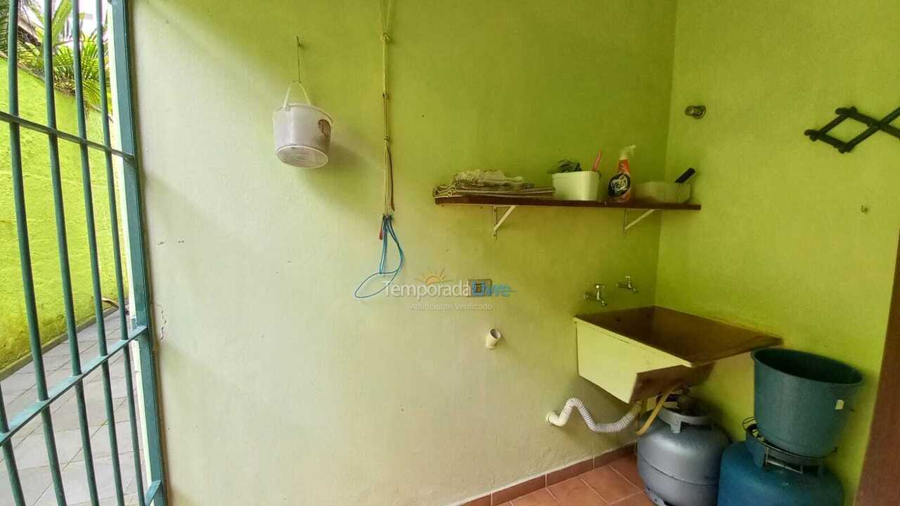 Casa para aluguel de temporada em Ubatuba (Itaguá)