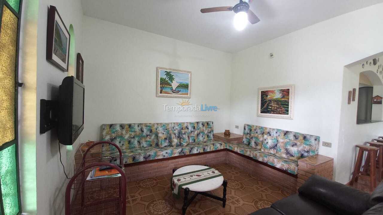 Casa para aluguel de temporada em Ubatuba (Itaguá)