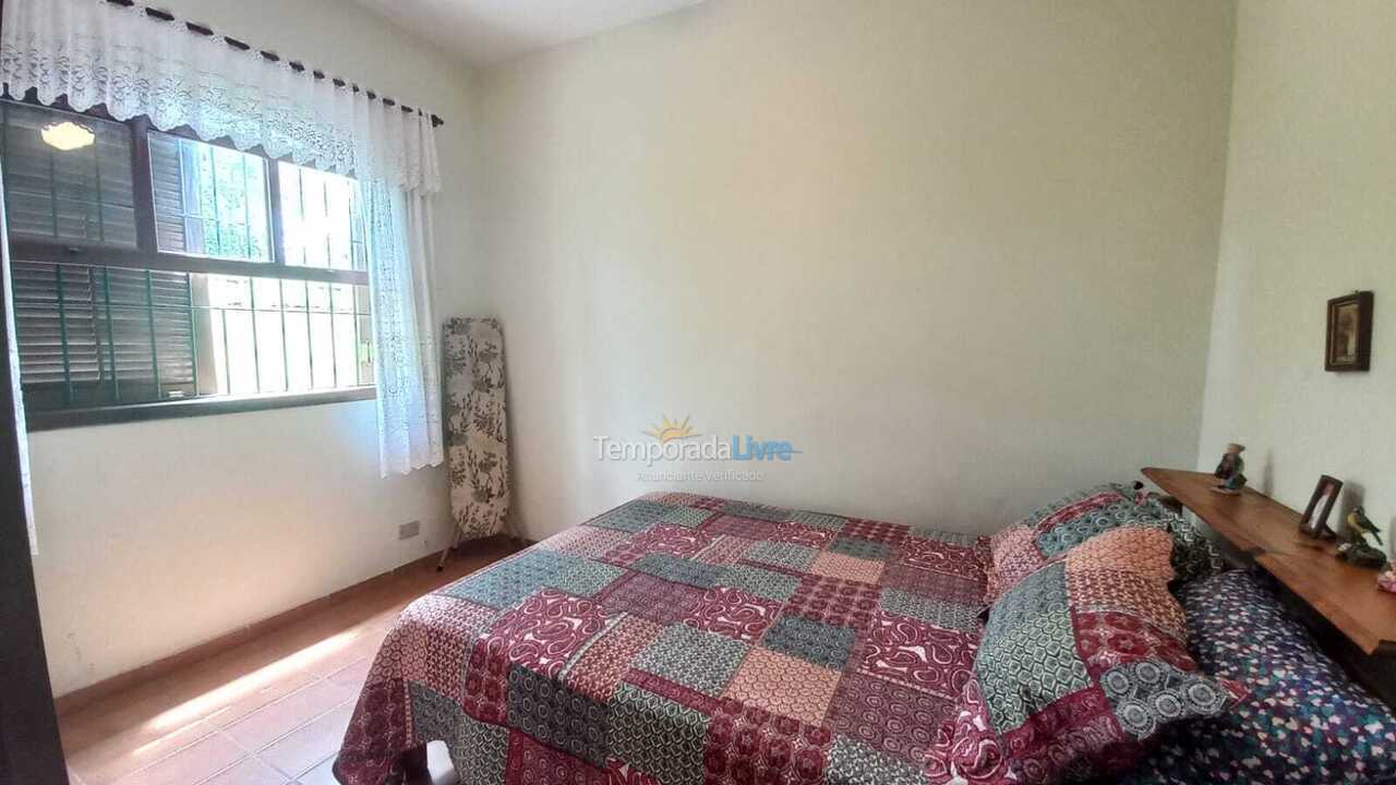 Casa para aluguel de temporada em Ubatuba (Itaguá)