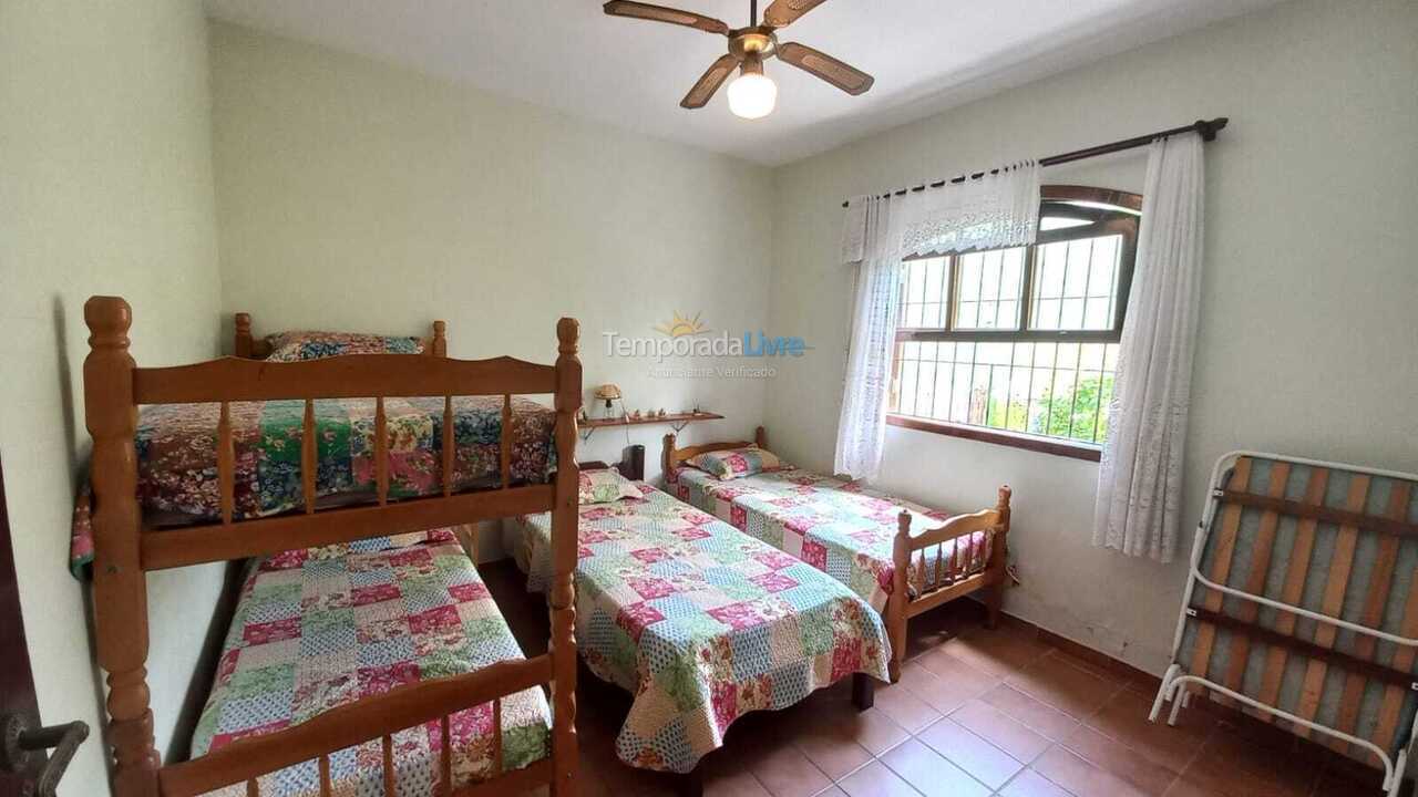 Casa para aluguel de temporada em Ubatuba (Itaguá)