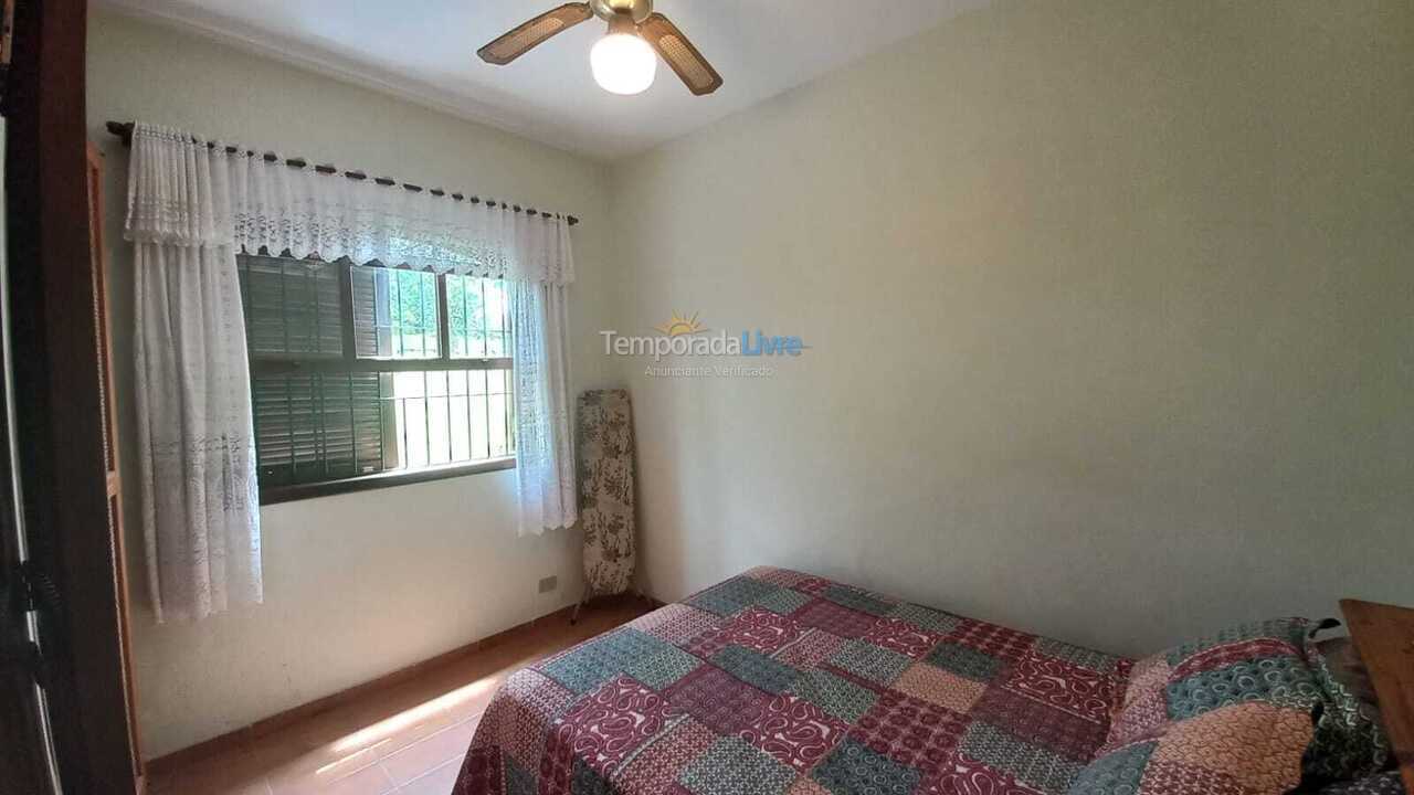 Casa para aluguel de temporada em Ubatuba (Itaguá)