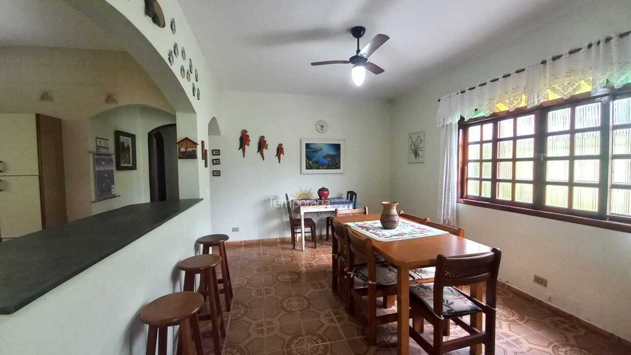 Casa para aluguel de temporada em Ubatuba (Itaguá)