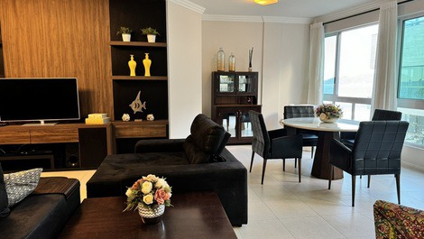 3 SUITES 1, SIDE VIEW OF THE SEA, IN THE HEART OF HALF BEACH