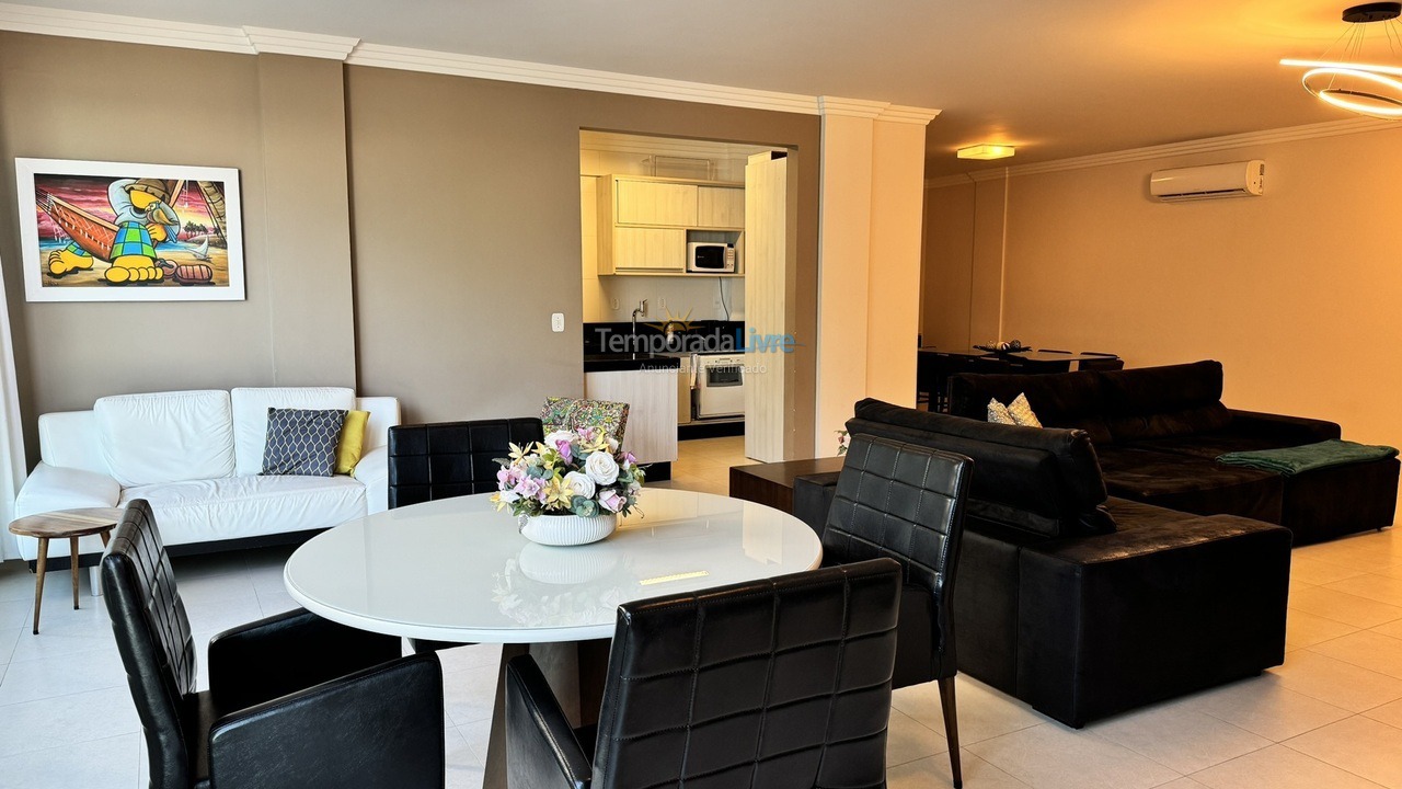 Apartment for vacation rental in Itapema (Meia Praia)