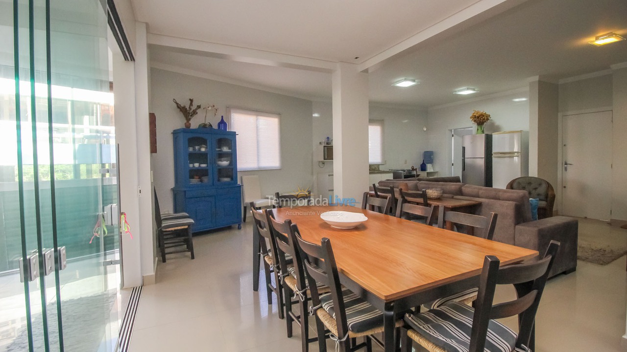 House for vacation rental in Bombinhas (Praia de Quatro Ilhas)