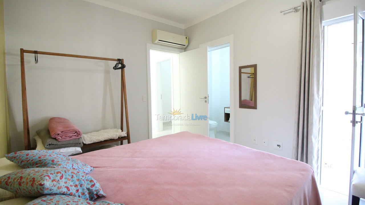 House for vacation rental in Bombinhas (Praia de Quatro Ilhas)