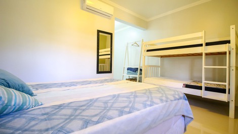 House for 10 people in a condominium facing the sea in Quatro Ilhas