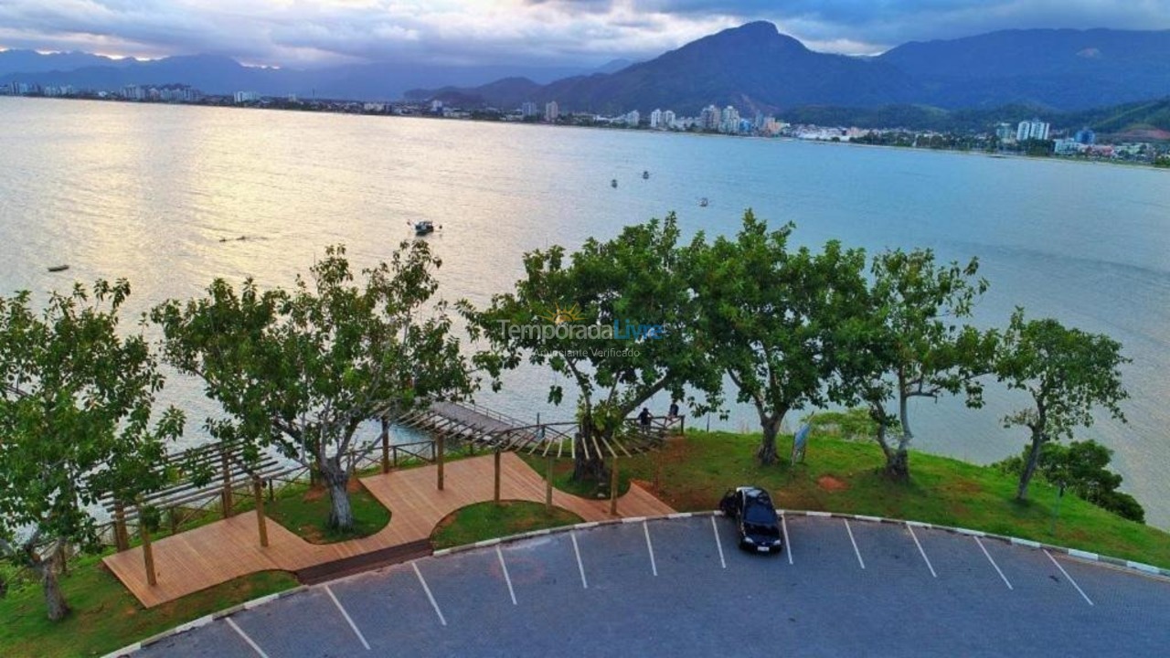 Apartment for vacation rental in Caraguatatuba (Martim de Sá)