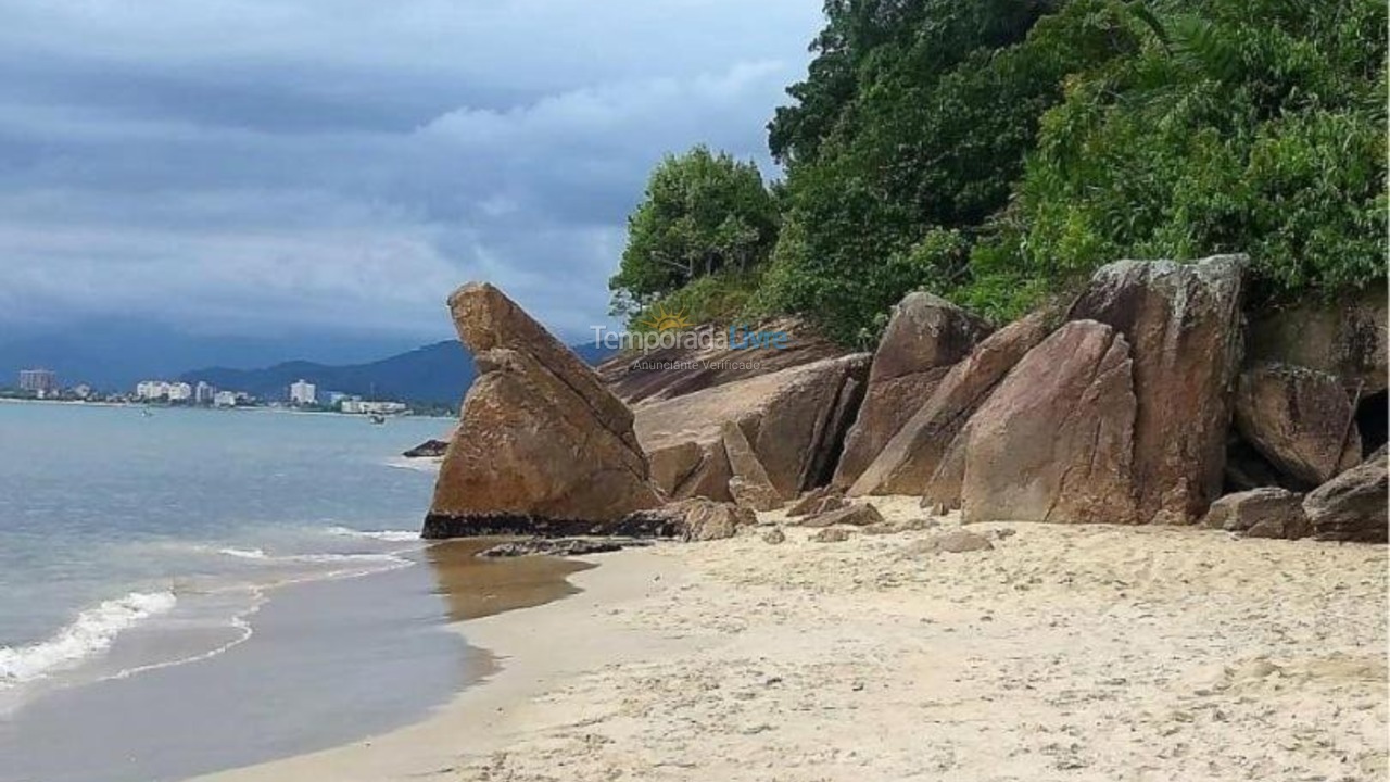 Apartment for vacation rental in Caraguatatuba (Martim de Sá)