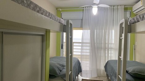 CASA SOL E MAR PÉ NA AREIA - BALNEÁRIO PEREQUÊ EM PORTO BELO