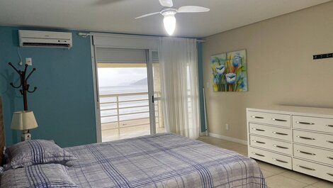 CASA SOL E MAR PÉ NA AREIA - BALNEÁRIO PEREQUÊ EM PORTO BELO