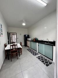 50 mts Prainha- 4 guests- 1 bedroom/1 living room- 1 bathroom- 1 car