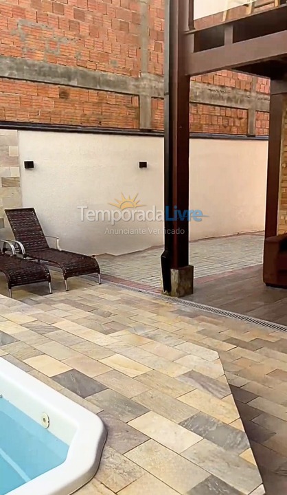 Casa para aluguel de temporada em São Francisco do Sul (Prainha)