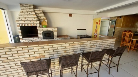 Hermosa Casa con Piscina y Salón de Juegos y Está Cerca de la Playa