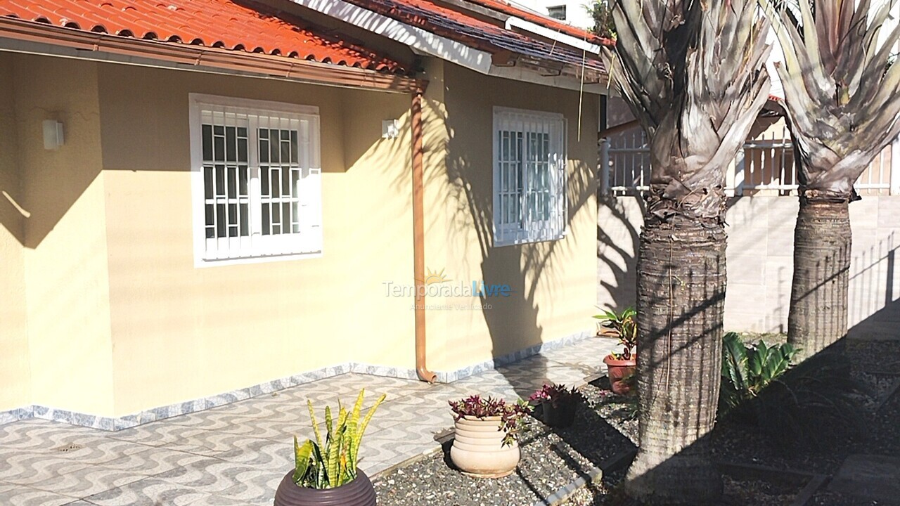 Casa para aluguel de temporada em Florianopolis (Canasvieiras)
