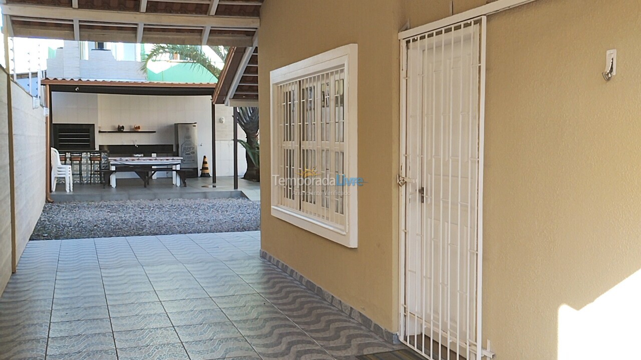 Casa para aluguel de temporada em Florianopolis (Canasvieiras)
