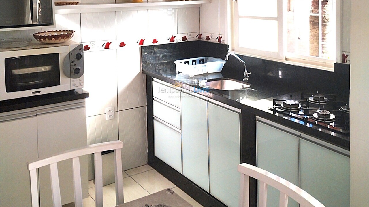 Casa para aluguel de temporada em Florianopolis (Canasvieiras)