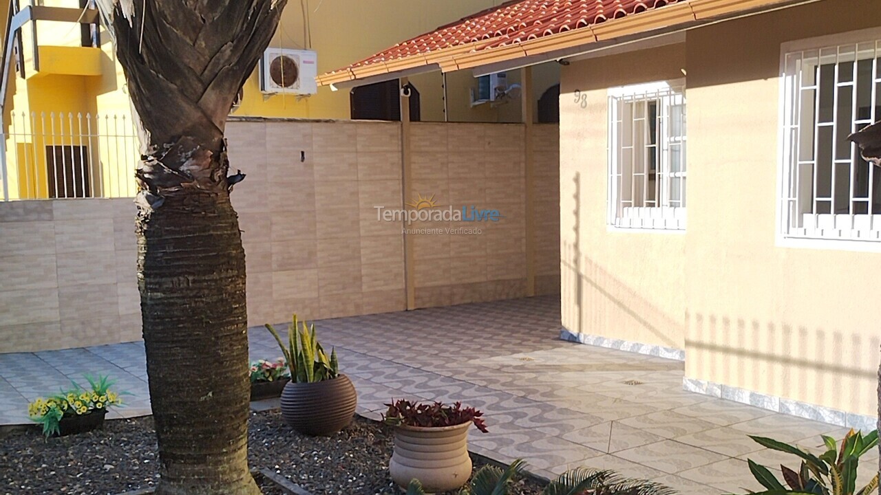 Casa para aluguel de temporada em Florianopolis (Canasvieiras)