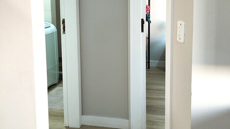 Apto de 1 dorm, Vista Mar pé na areia, piscina no condomínio🌅🏖️