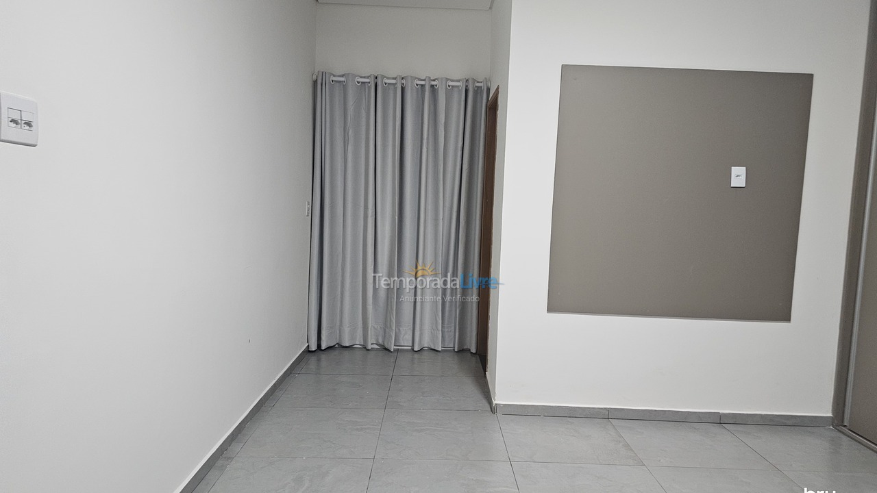 Casa para aluguel de temporada em Arandu (Riviera de Sta Cristina Represa Jurumirim)