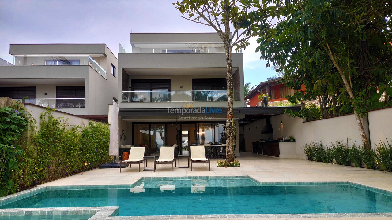 Casa para aluguel de temporada em São Sebastião (Praia do Engenho)