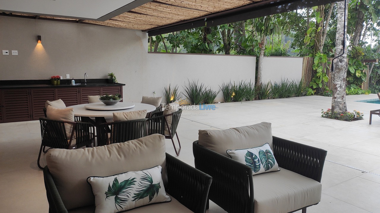 Casa para aluguel de temporada em São Sebastião (Praia do Engenho)