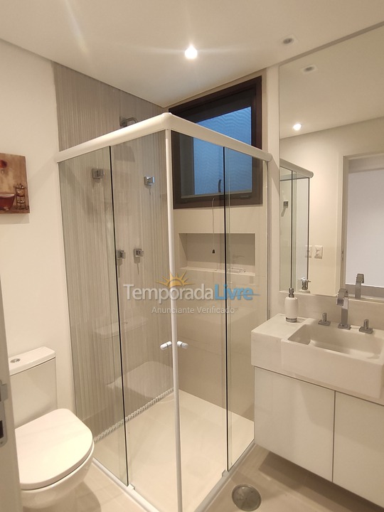 Casa para aluguel de temporada em São Sebastião (Praia do Engenho)