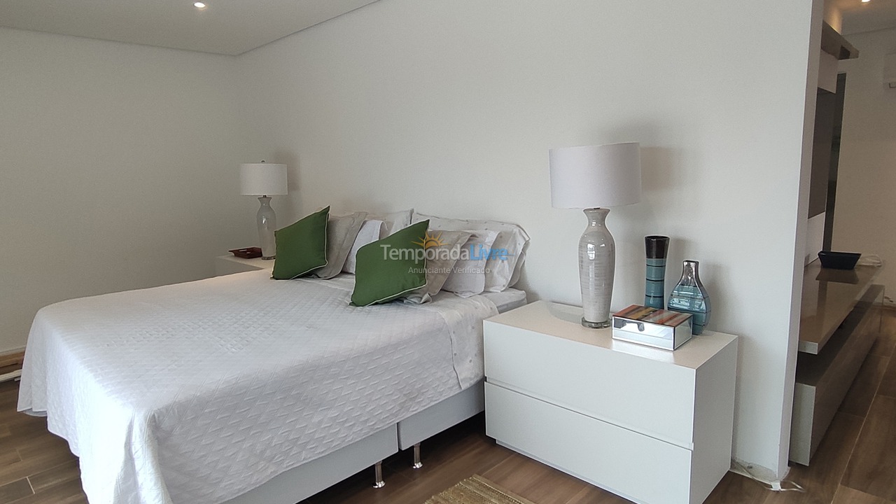 Casa para aluguel de temporada em São Sebastião (Praia do Engenho)