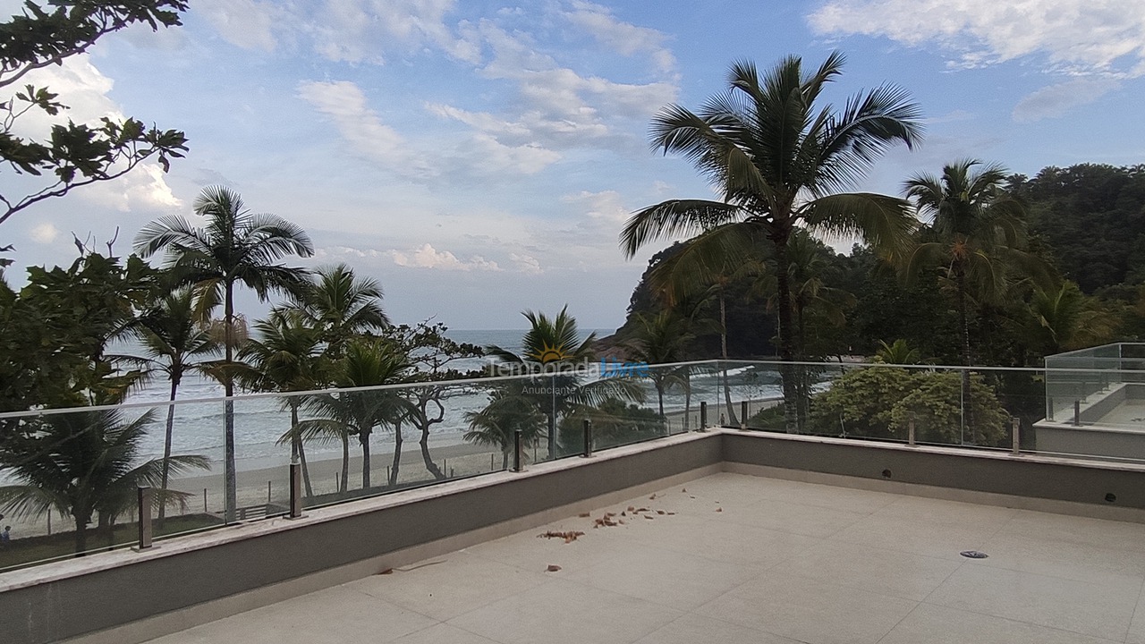 Casa para aluguel de temporada em São Sebastião (Praia do Engenho)