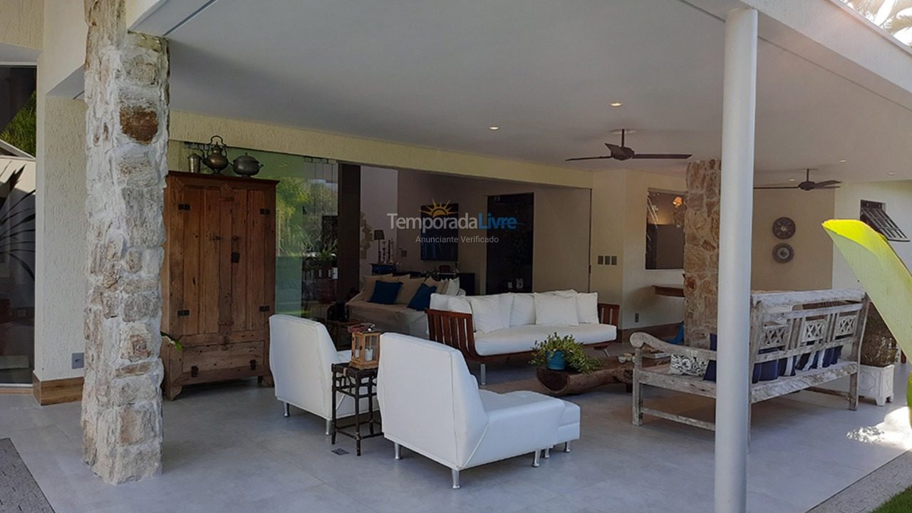 Casa para aluguel de temporada em São Sebastião (Praia do Engenho)