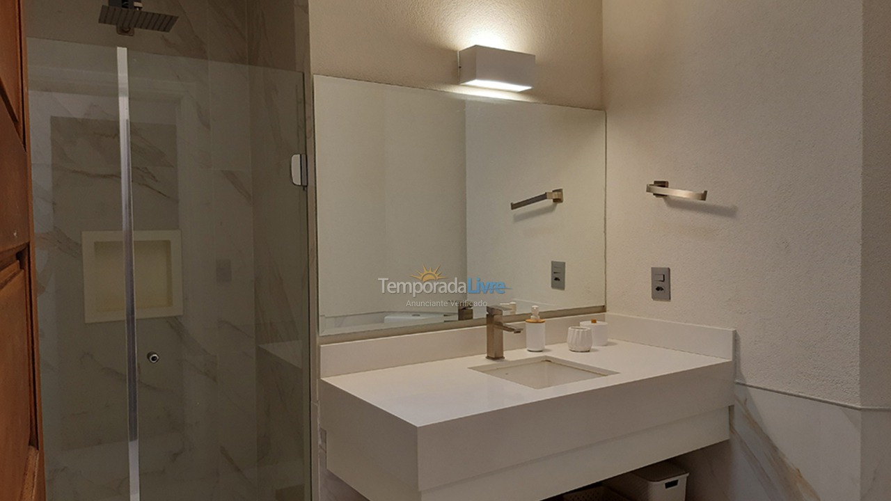 Casa para aluguel de temporada em São Sebastião (Praia do Engenho)